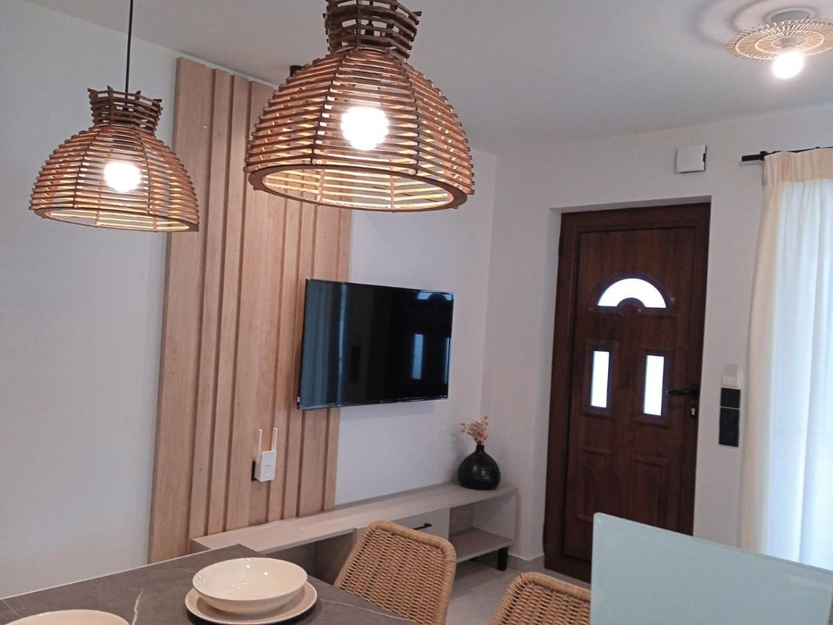 Q Luxury Rooms Paleros Exterior foto
